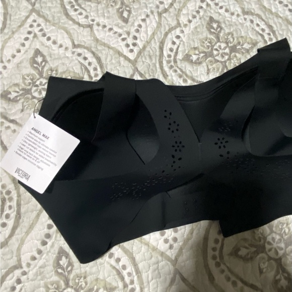 Victoria Sport Angel Max Sport Bra - Picture 3 of 4